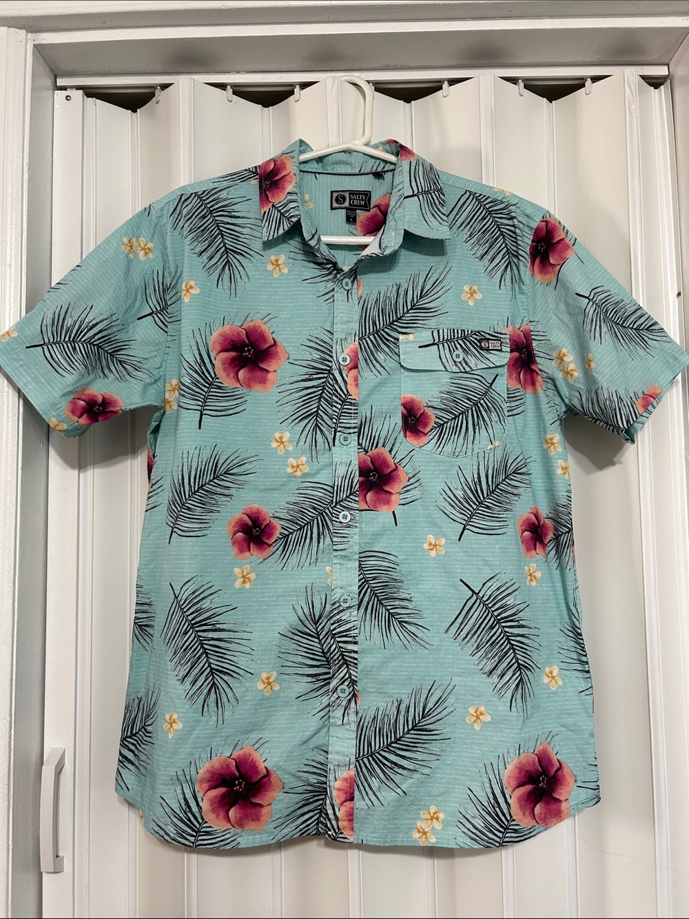 Salty Crew Tropical Print Short Sleeve Button Up Woven Shirt - Size Large